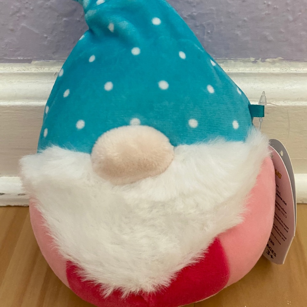 Squishmellow 5-inch Gnome